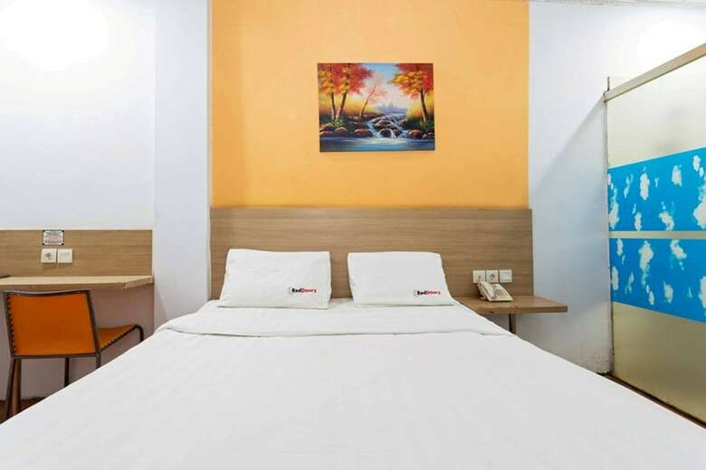 Hotel Reddoorz Near Citraland Mall