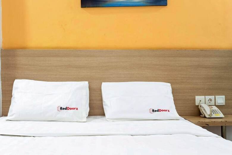 Hotel Reddoorz Near Citraland Mall