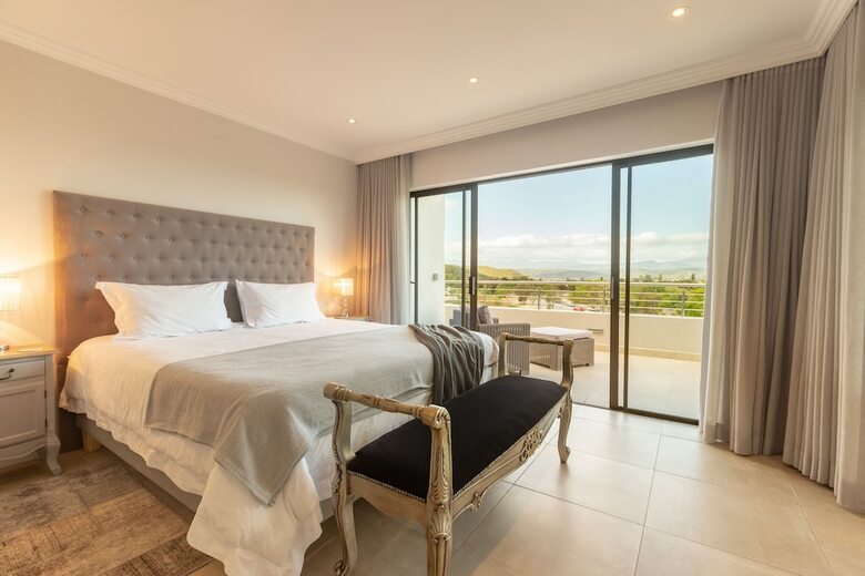 Sunrise Bay Self-catering Accommodation