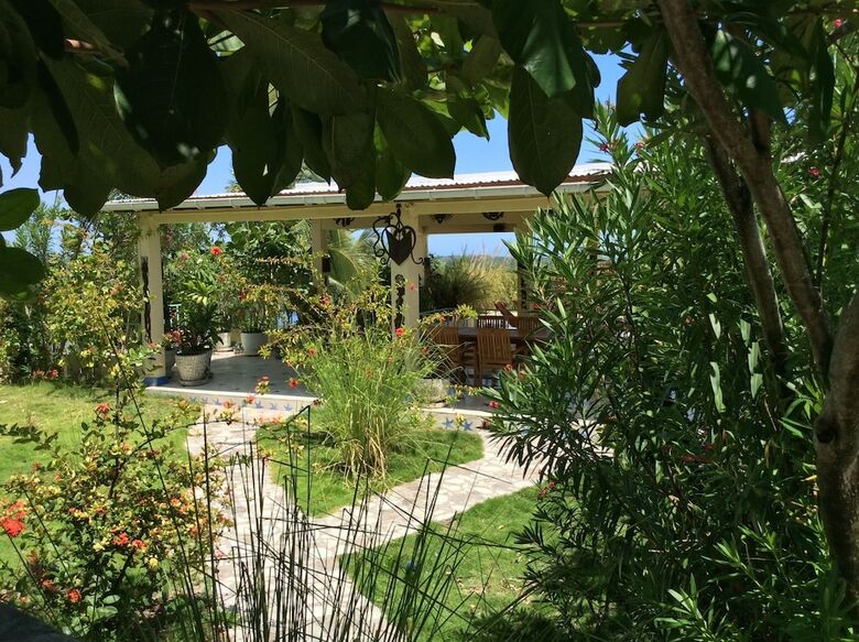 Bed & Breakfast Suites La Colline