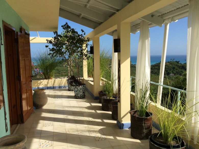 Bed & Breakfast Suites La Colline