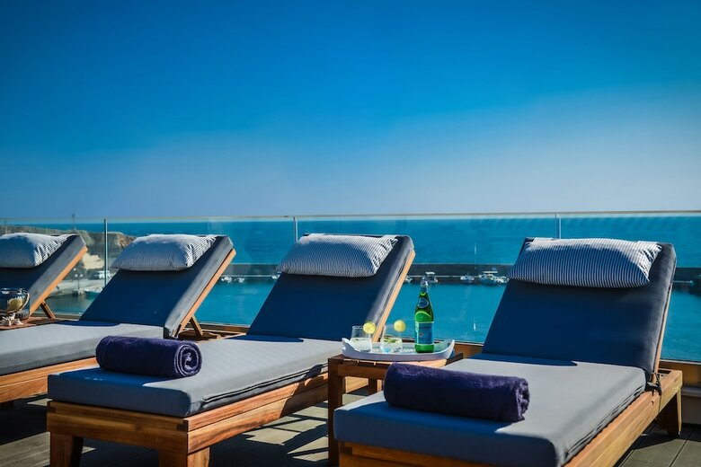 Apartamentos Cosmopolis Crete Suites