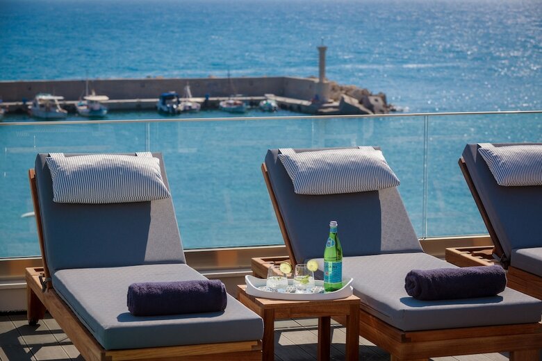 Apartamentos Cosmopolis Crete Suites