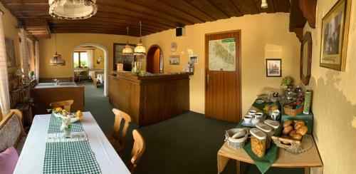 Hostal Pension Erna