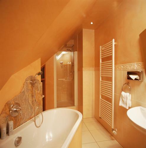 Hotel Sauerl�nder Hof
