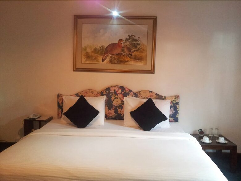 Tea Bush Hotel - Nuwara Eliya
