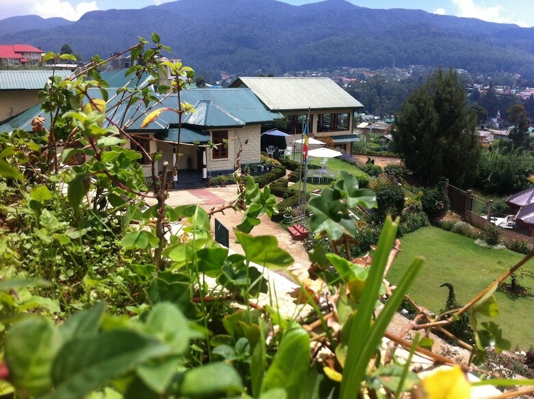 Tea Bush Hotel - Nuwara Eliya