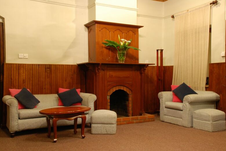 Tea Bush Hotel - Nuwara Eliya