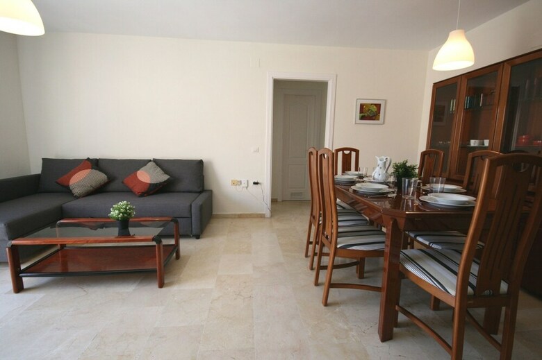 Apartamentos Canales