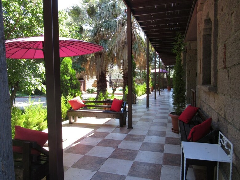 Assos Hunters Hotel