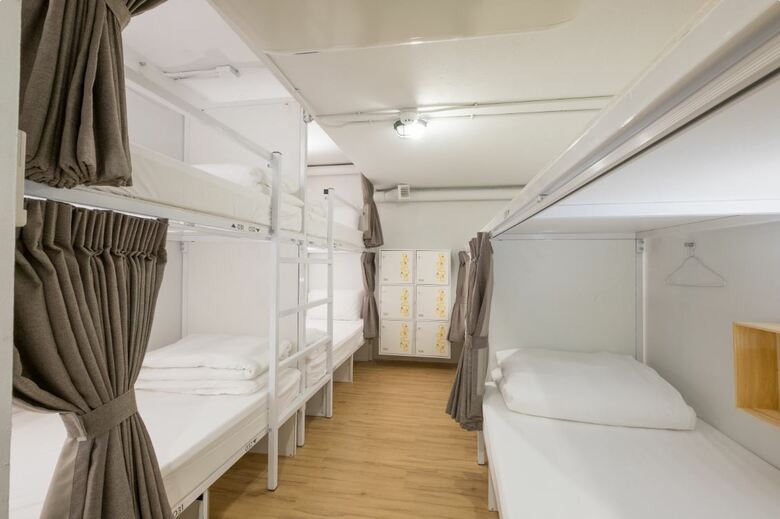 Hostal Liveitup Central By D Varee
