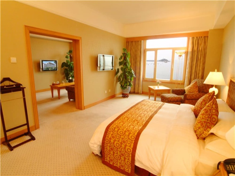 Qingdao Oceanwide Elite Hotel