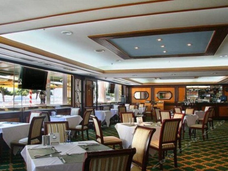 Qingdao Oceanwide Elite Hotel