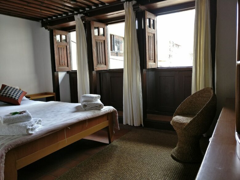 Hotel Hiranya Guest House