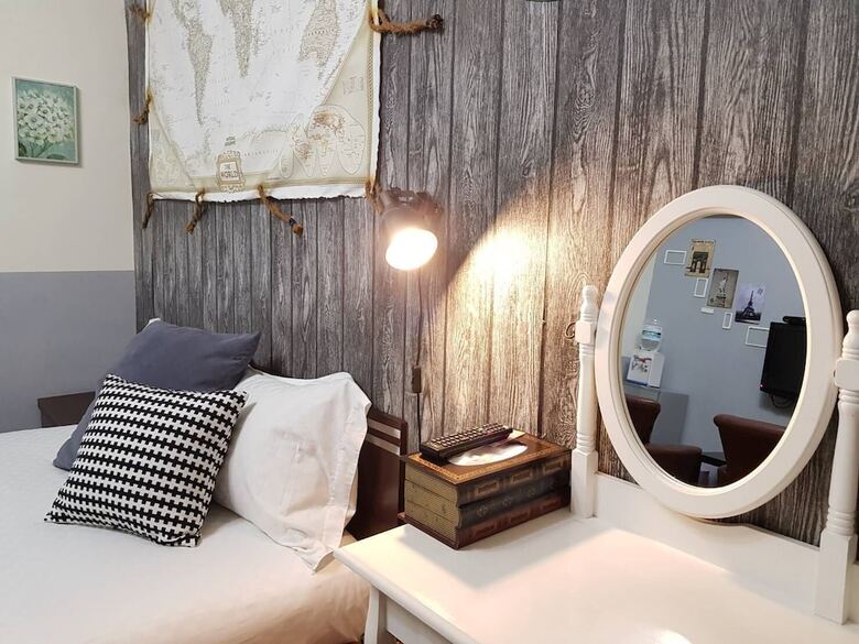 Hotel Meow Meow Hostel