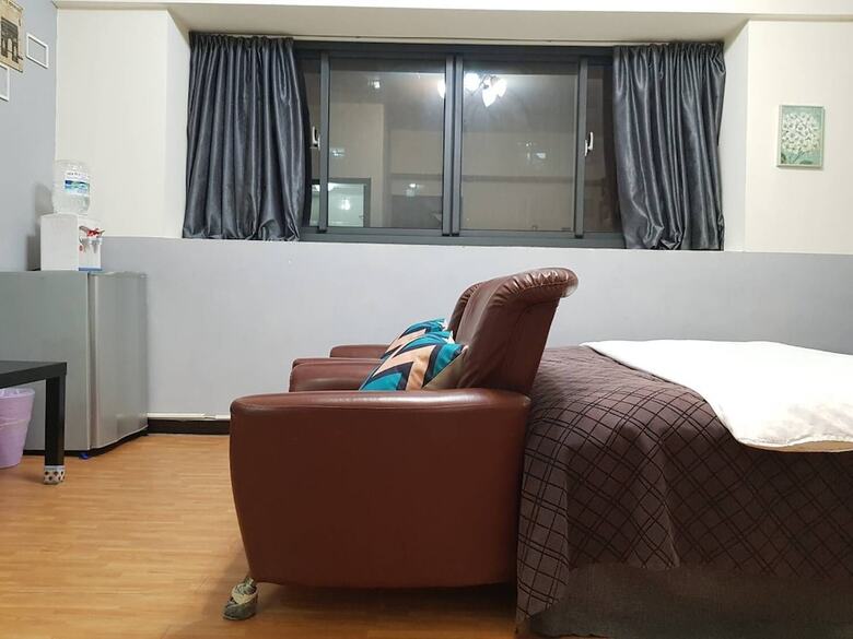 Hotel Meow Meow Hostel