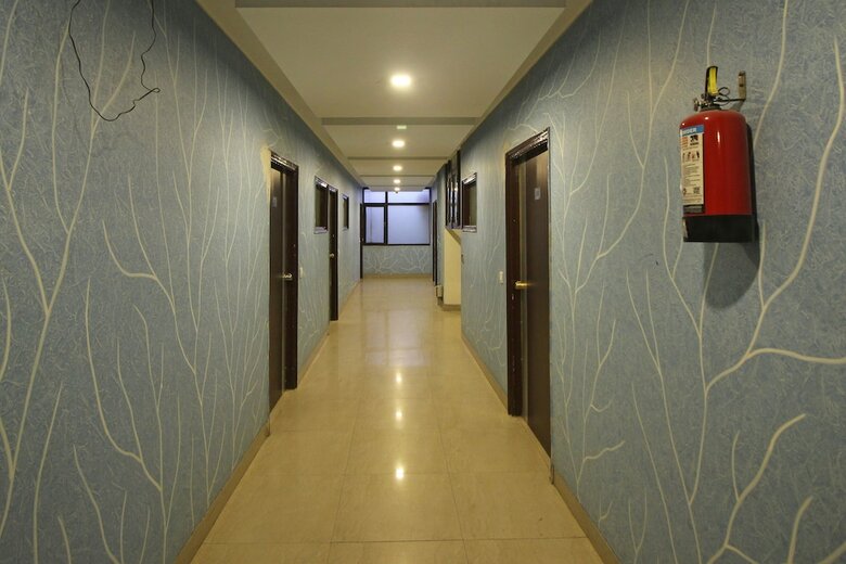 Hotel Oyo 7353 Ambrosia