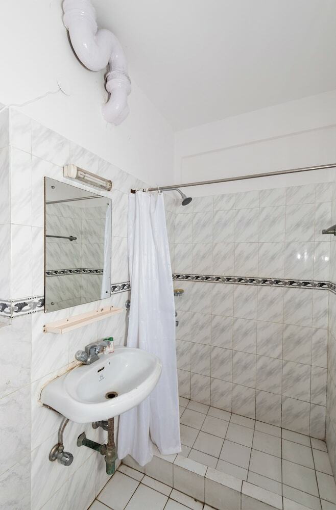 Hotel Oyo 3675 Kalighat