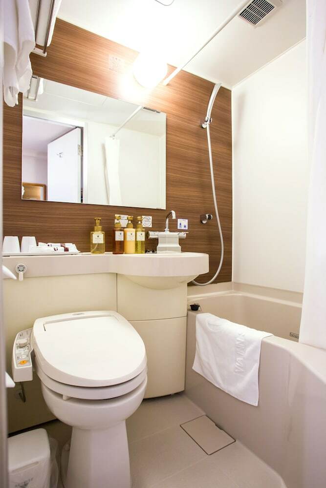 Hotel Via Inn Shin-osaka West