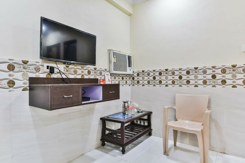 Hotel Oyo 7256 Mahape