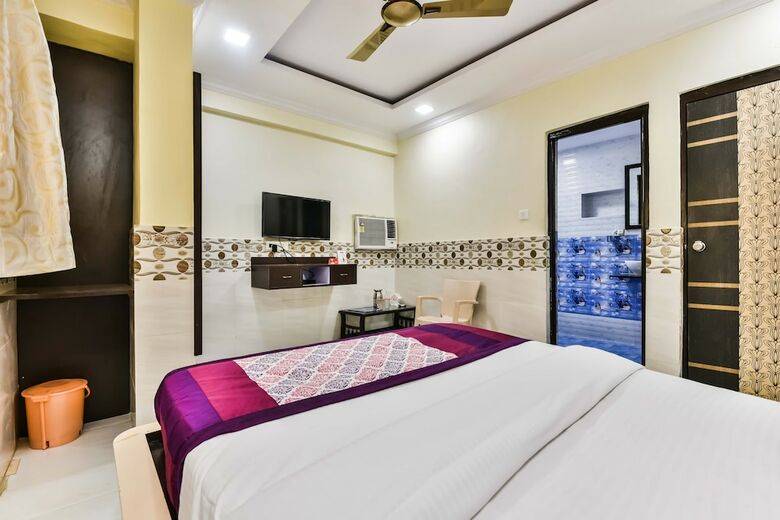 Hotel Oyo 7256 Mahape