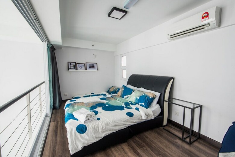Apartamentos Urban Suite At Maritime Suite