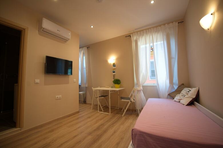 Apartamentos Loc Hospitality