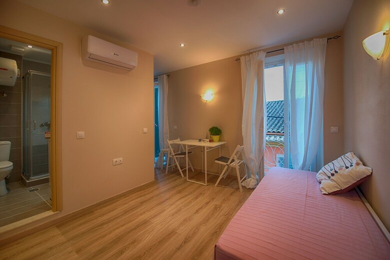 Apartamentos Loc Hospitality