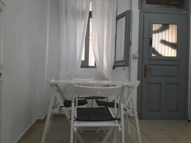 Apartamentos Loc Hospitality
