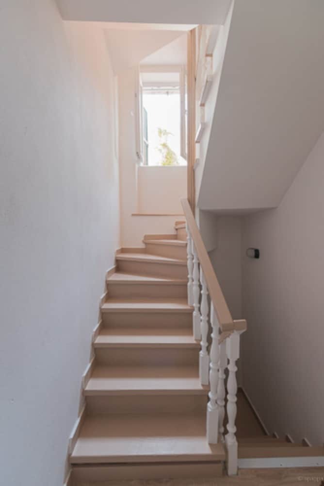 Apartamentos Loc Hospitality