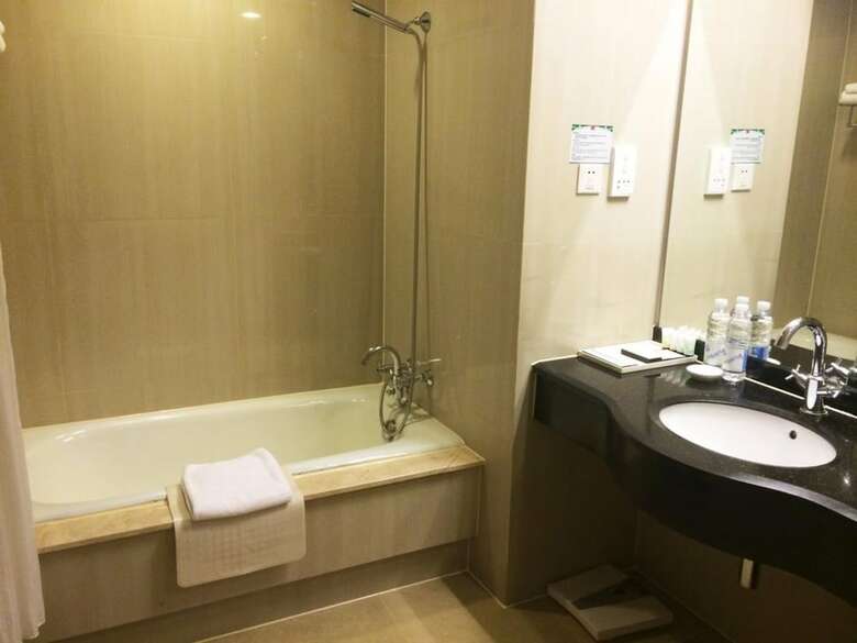 Highton Hotel Shanghai