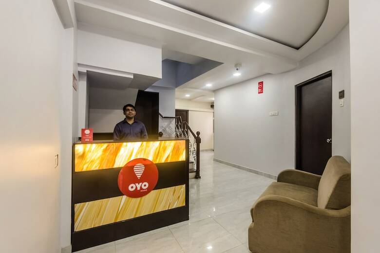Hotel Oyo 8373 Rigga Inn
