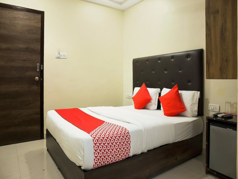 Hotel Oyo 8373 Rigga Inn
