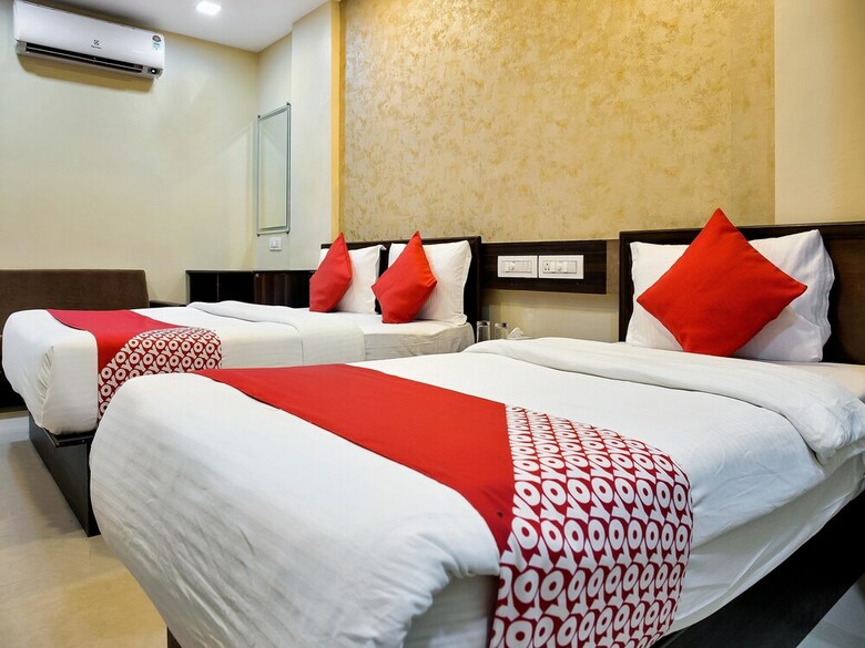Hotel Oyo 8373 Rigga Inn