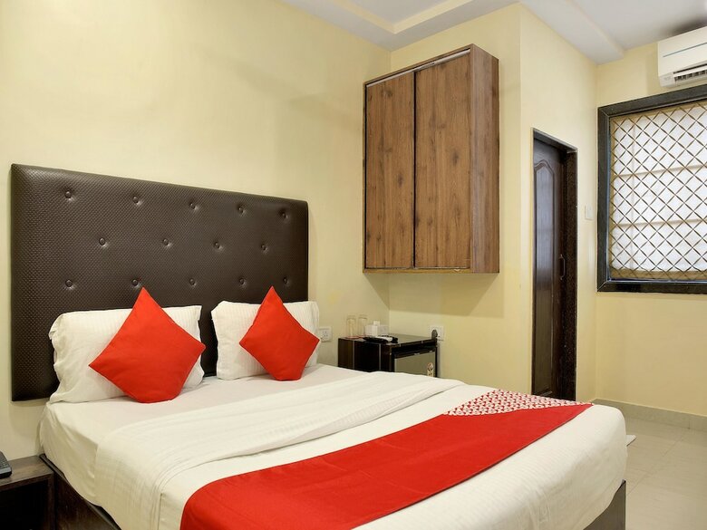 Hotel Oyo 8373 Rigga Inn