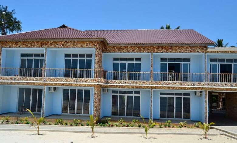 Hotel Serene Beach Resort