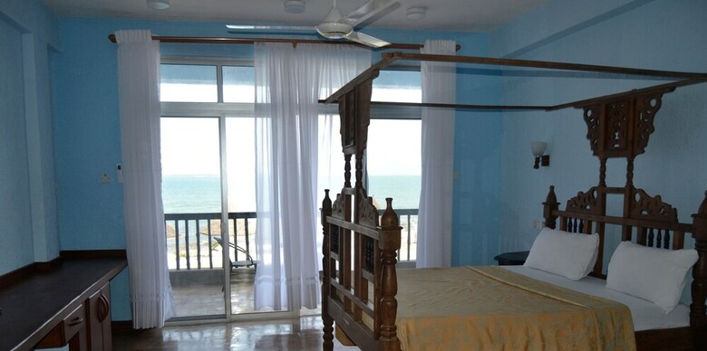 Hotel Serene Beach Resort