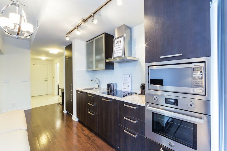 Trinity Suites - Condo On York Street I