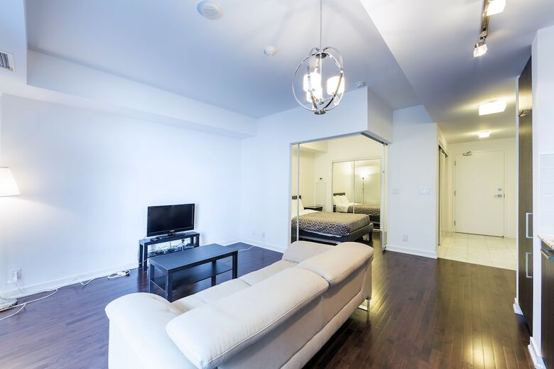 Trinity Suites - Condo On York Street I