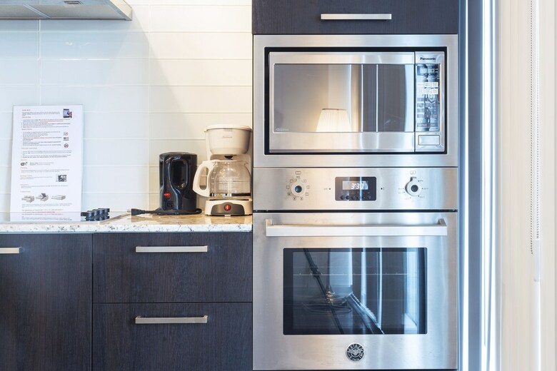 Trinity Suites - Condo On York Street I