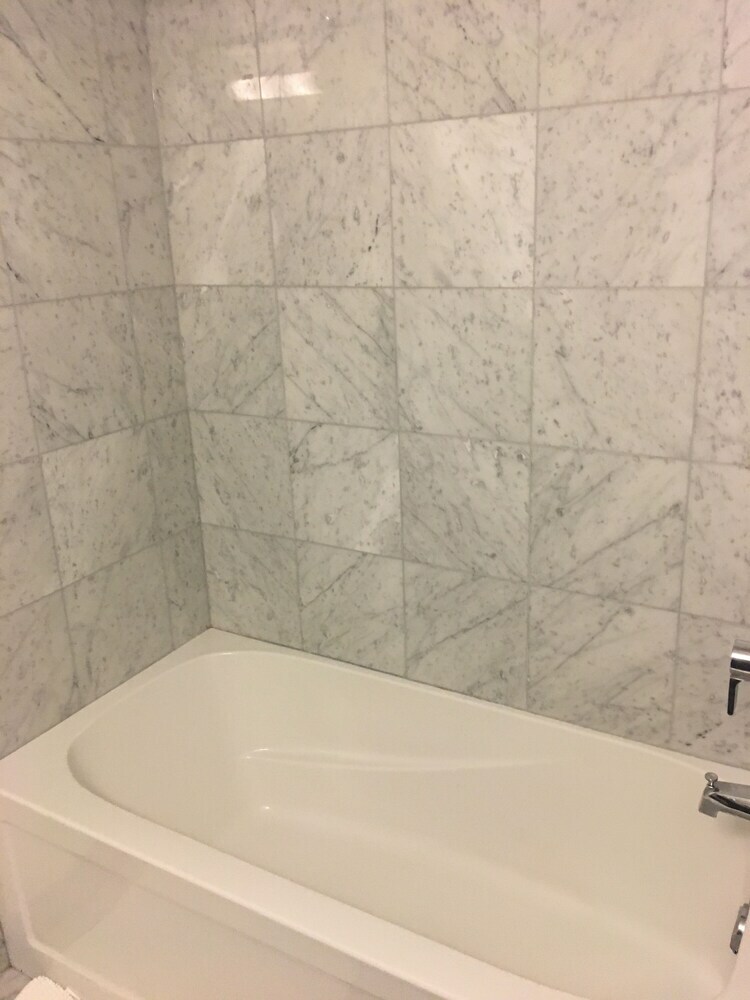 Trinity Suites - Condo On York Street I