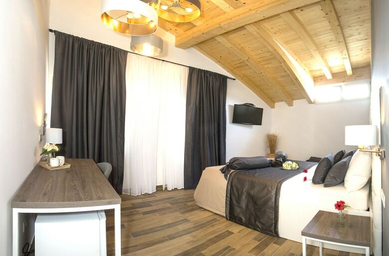 Bed & Breakfast Aspalathos Residence