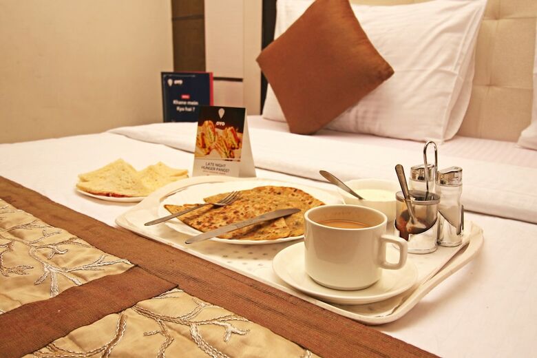 Oyo 8490 Hotel Grandeur