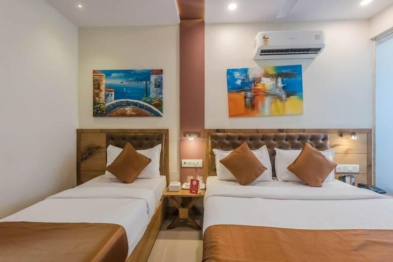 Oyo 8490 Hotel Grandeur
