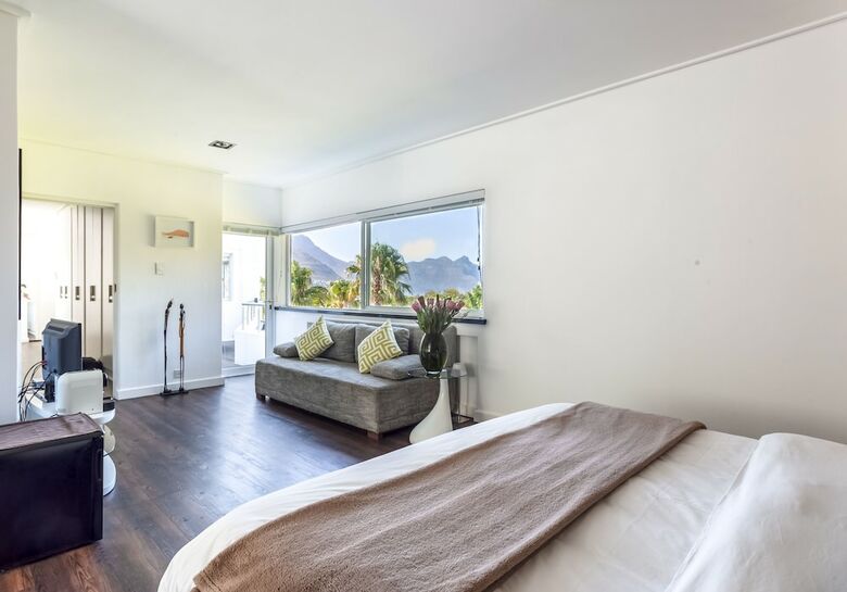 Bed & Breakfast Cube Guest House
