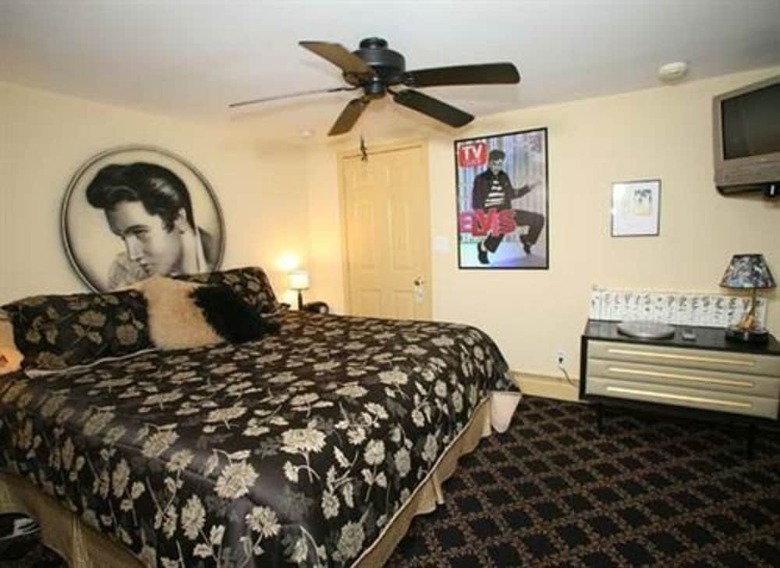 Bed & Breakfast Summer Nites
