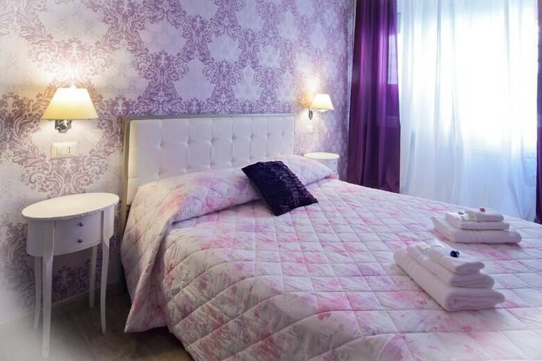 Hotel Vatican Rooms Accommodation