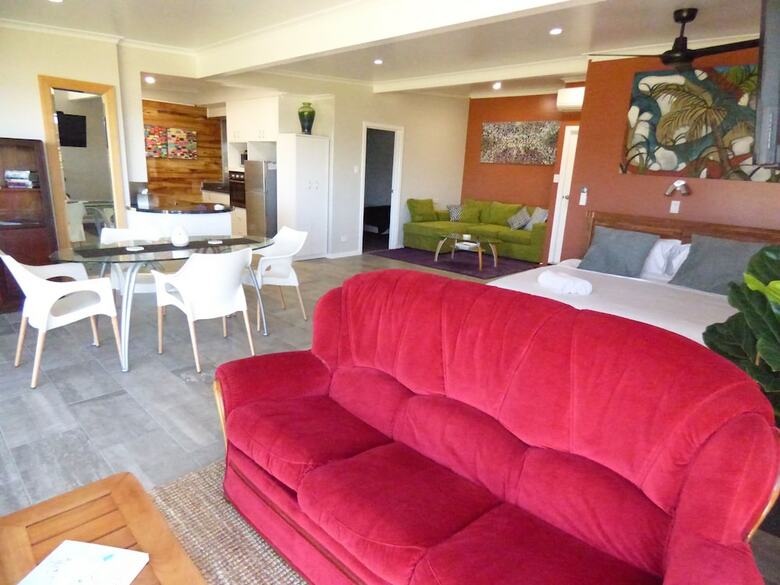 Apartamentos Arthouse Beachfront Accommodation