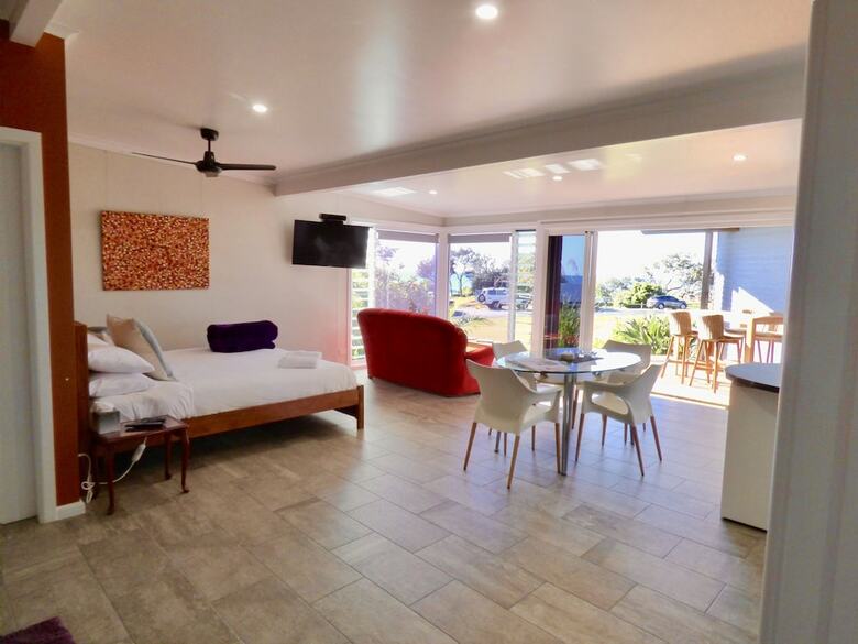 Apartamentos Arthouse Beachfront Accommodation