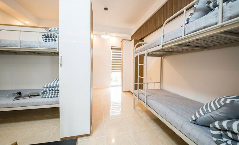 Hostal Peter Pan Guesthouse - Hostel